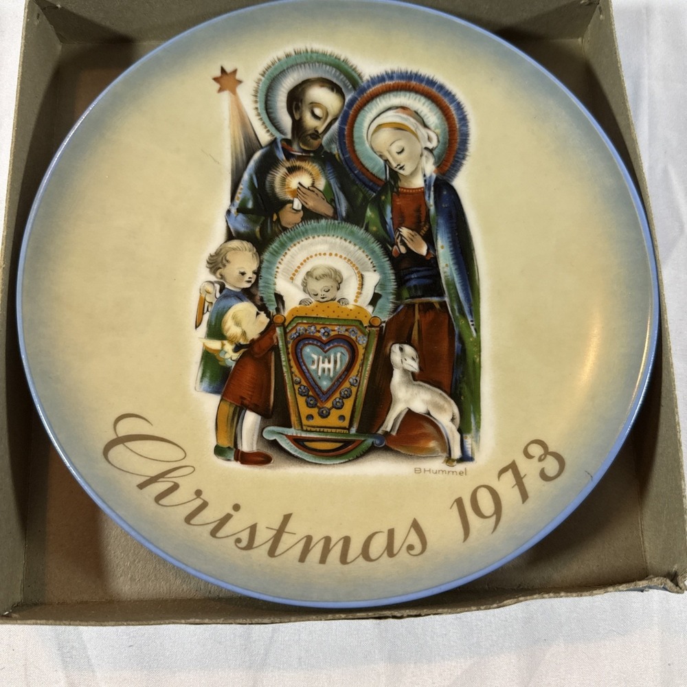 1973 Sister Bertha Hummel Collector Christmas Plate "the nativity" Schmid Bros.
